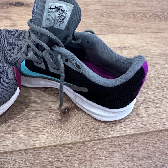 NIKE DOWNSHIFTER Womens Size 7 Black Gray Turquoise Purple Sneakers - Picture 3 of 11
